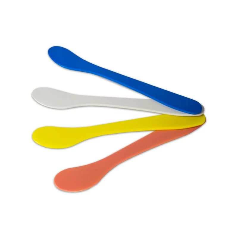 plastikovyy-shpatel-1-sht